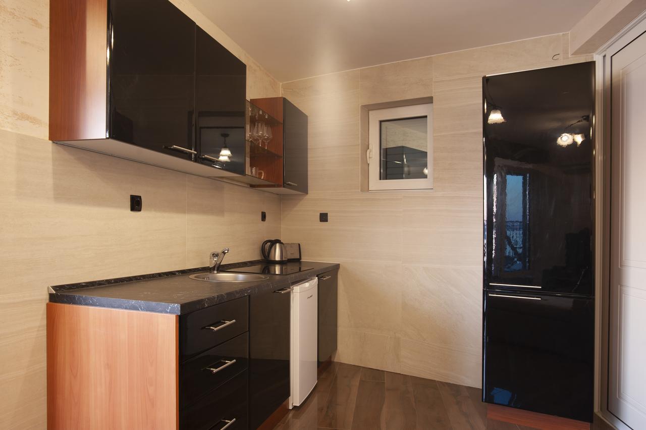 Apartment Dzaleta Sveti Stefan Exteriör bild